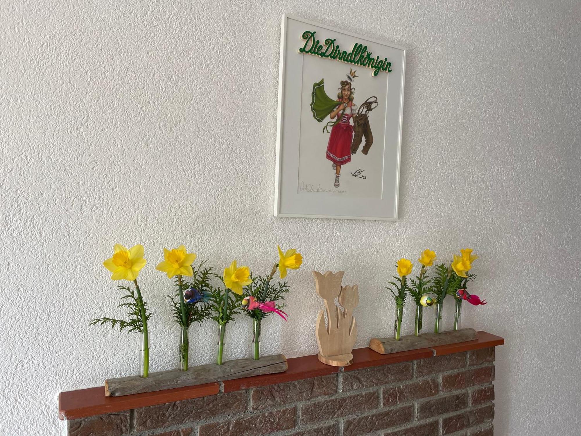 Die Dirndlkoenigin Grunenbach Eksteriør billede